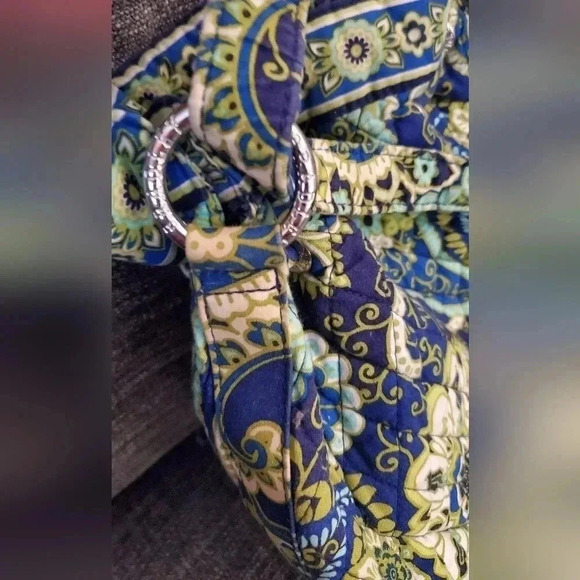 Vera Bradley drawstring bucket bag 12x13 with pockets crossbody shoulder bag - Picture 4 of 8